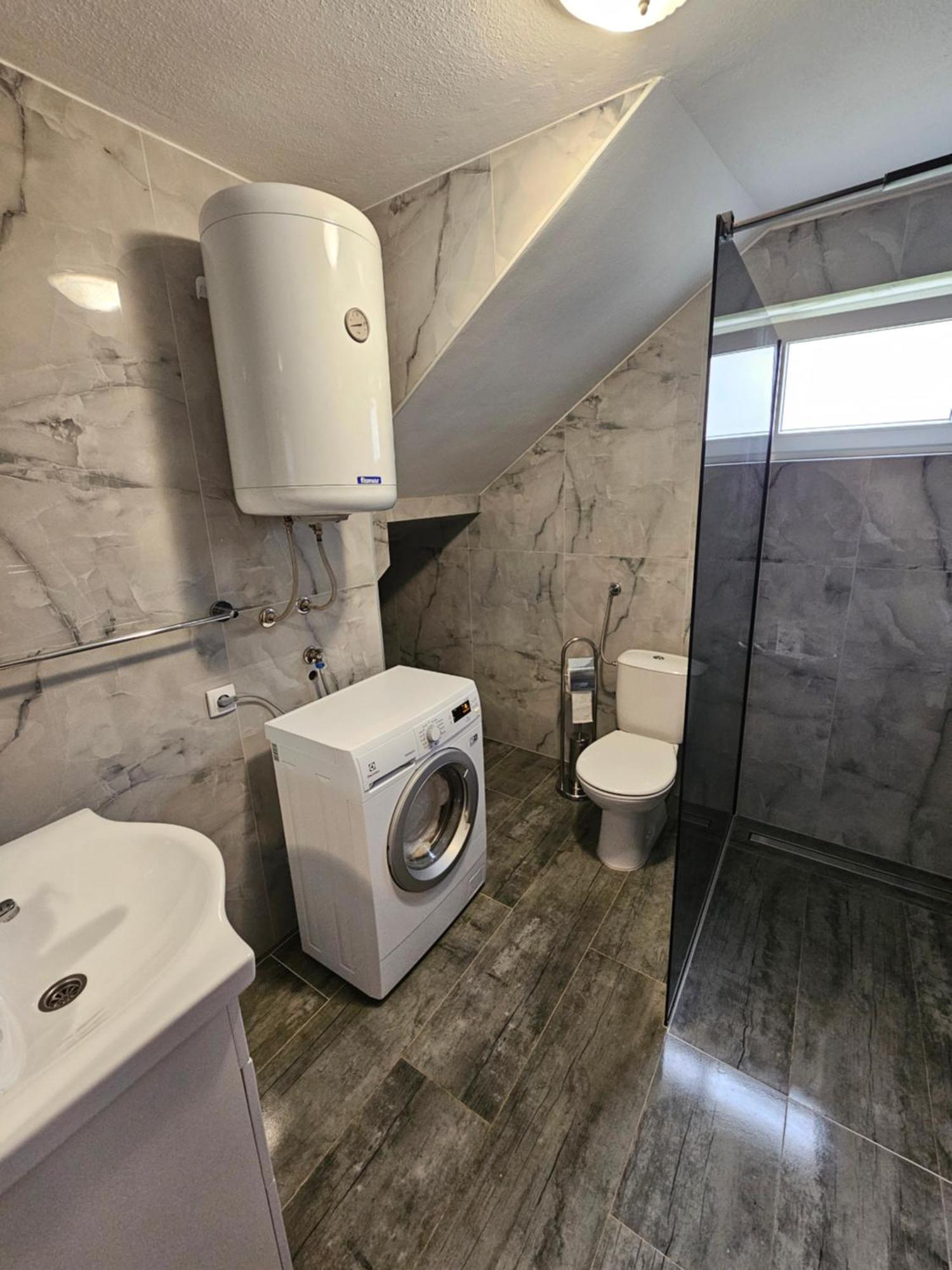 Apartman Mile - Holiday House Smoljanac Kültér fotó