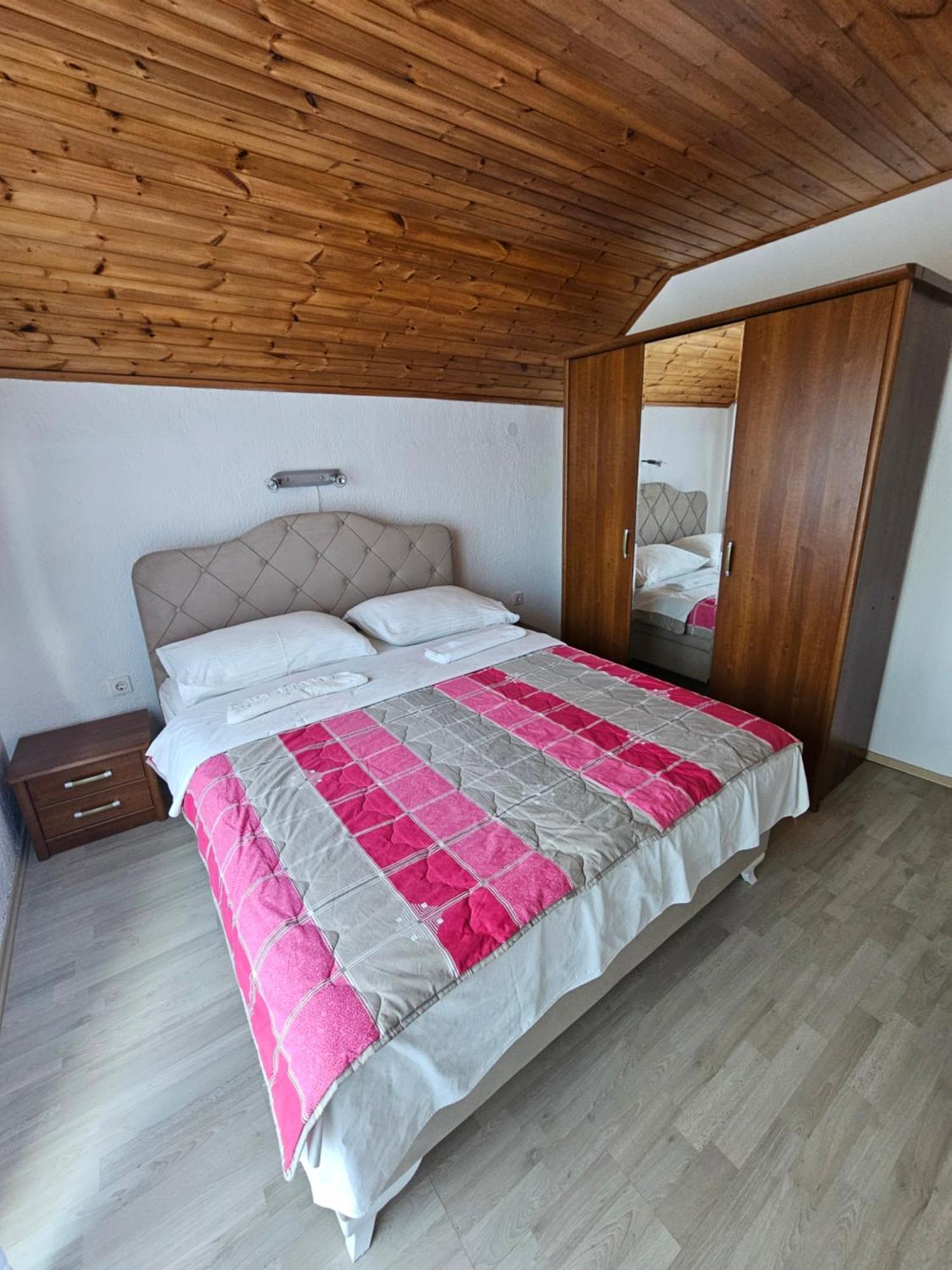 Apartman Mile - Holiday House Smoljanac Kültér fotó